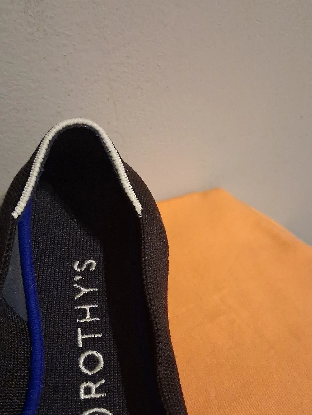 Shoes - Picture 6 of 8